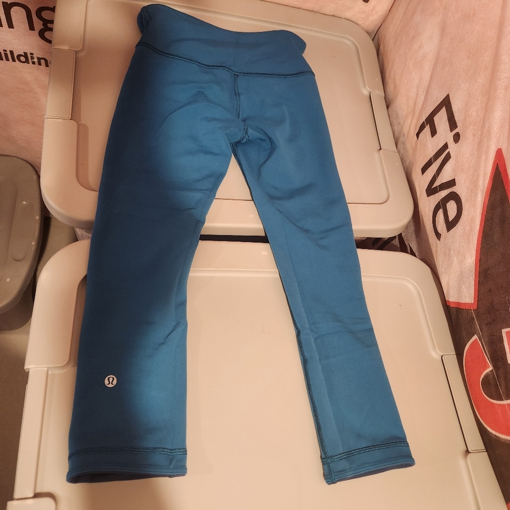 Lululemon Wunder Under Reversible Crop Leggings Size 4 - Picture 8 of 8